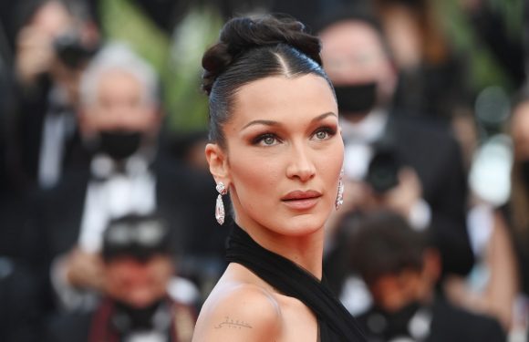 Are These Bella Hadid’s Natural Curls?