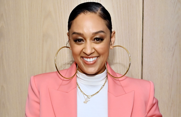 Tia Mowry Is the Main Character of All Our Lives In These Waist-Length Medusa Braids — See Video