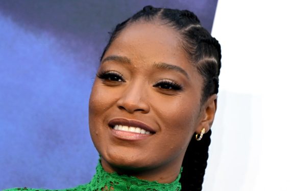 Keke Palmer Took Us Back to 2006 With Duck Lips, a Peace Sign, and a Big Ol’ Side Bang — See Photos