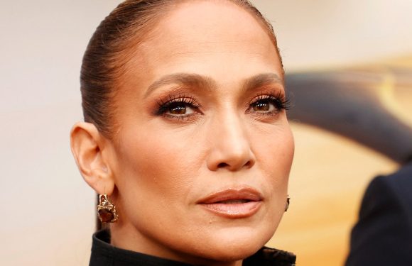 The Latte Makeup Trend Was Basically Made for Jennifer Lopez — See Photos
