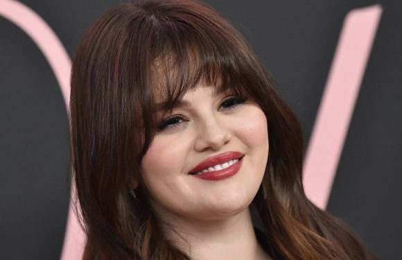 Selena Gomez Is Wearing the Punxsutawney Phil of Manicures — See Photos